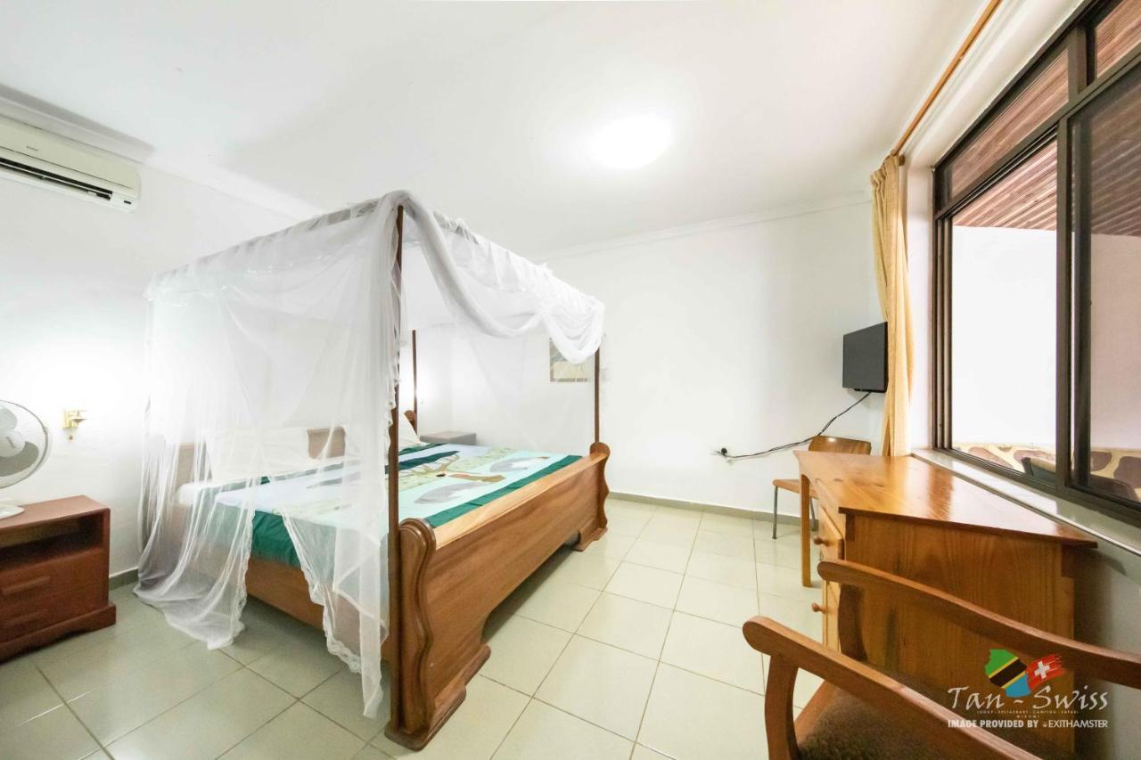 Tan-Swiss Lodge Mikumi Bagian luar foto