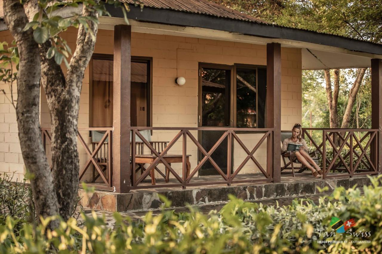 Tan-Swiss Lodge Mikumi Bagian luar foto