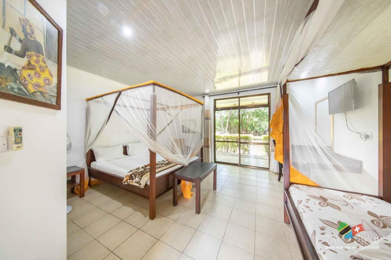 Tan-Swiss Lodge Mikumi Bagian luar foto
